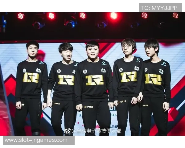 电竞实时数据分析EDG在英雄联盟中的战术转换与成效评估