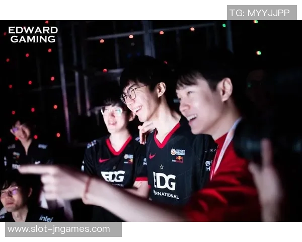 电竞赛后分析EDG与RNG选手个人能力对比与数据解读